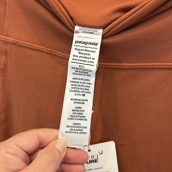 NWT Women’s Patagonia Maipo 7/8 Tights Leggings Workout Pants - Burl Red - Picture 7 of 9